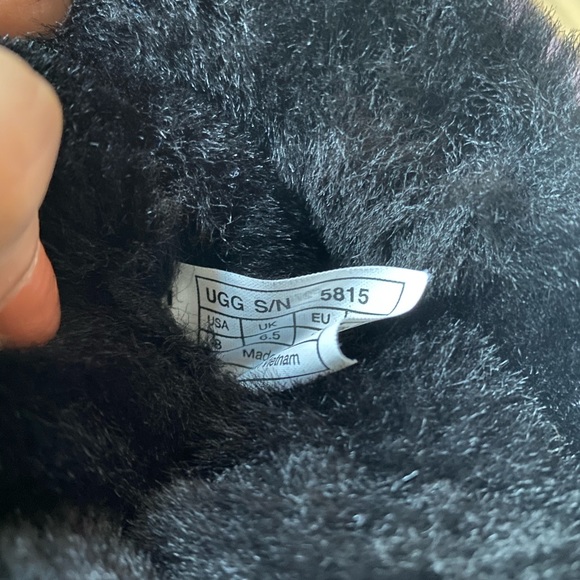 SOLD Black Ugg’s - Picture 4 of 4